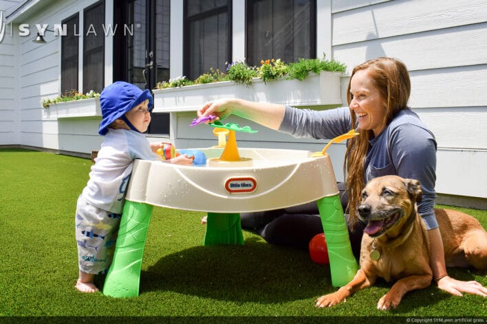 SYNLawn Western New York pets artificial grass safe for family dogs and kids